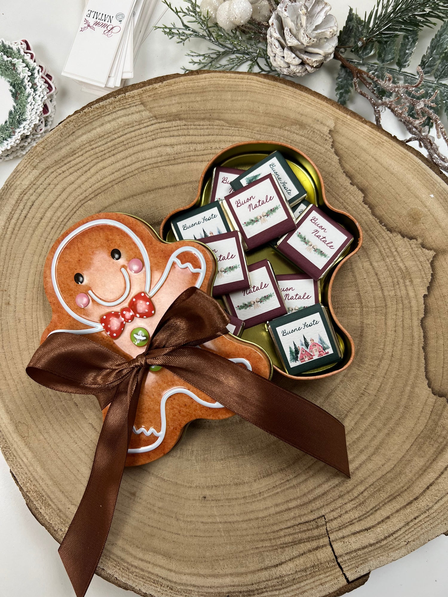 BOX BISCOTTO CON CIOCCOLATINI